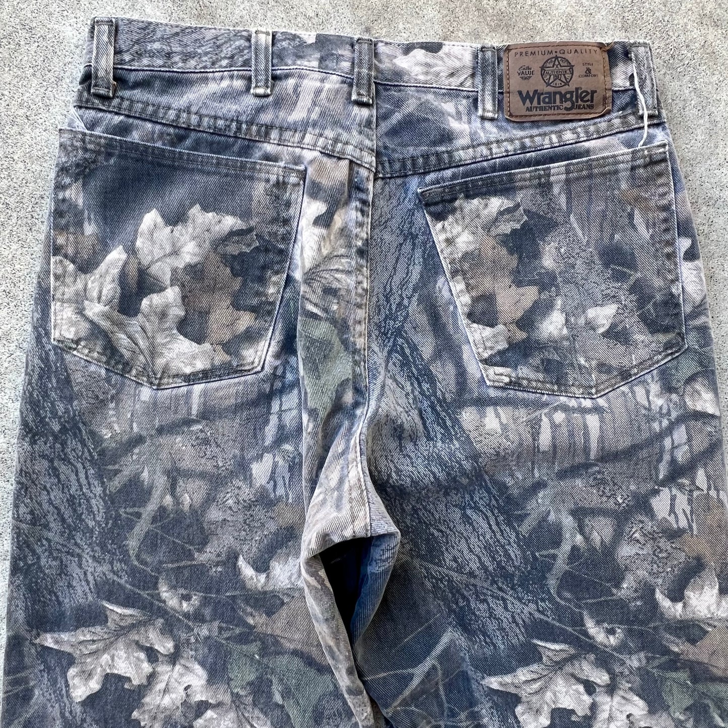 Timeless Camo Pants 32x32