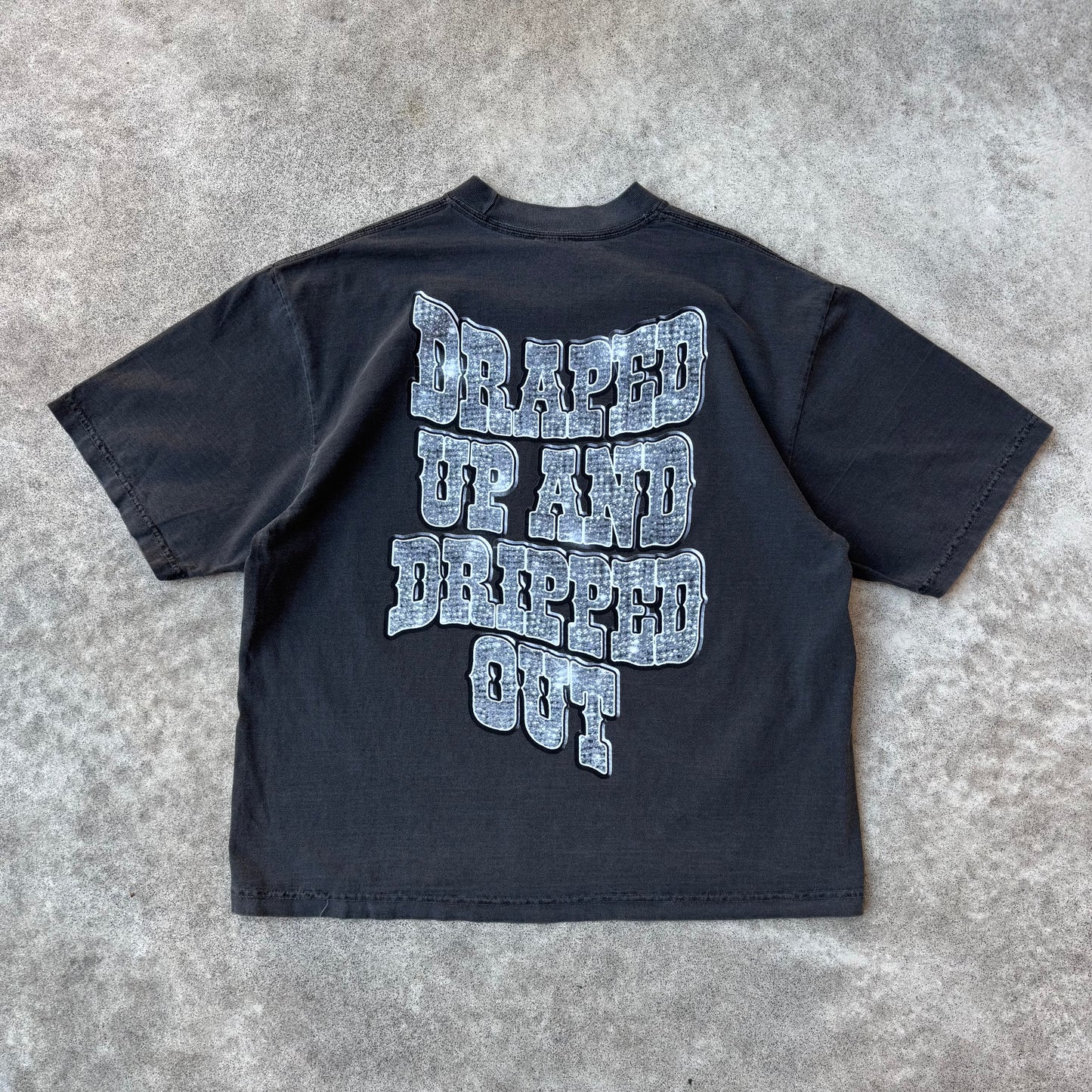 Timeless Buckle Tee Gray