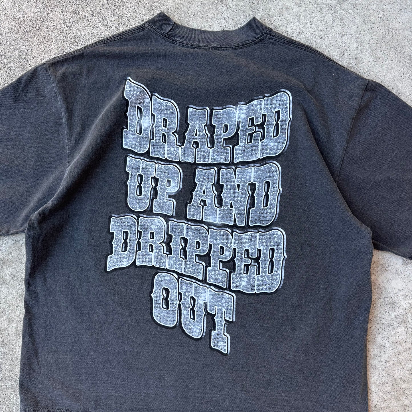 Timeless Buckle Tee Gray