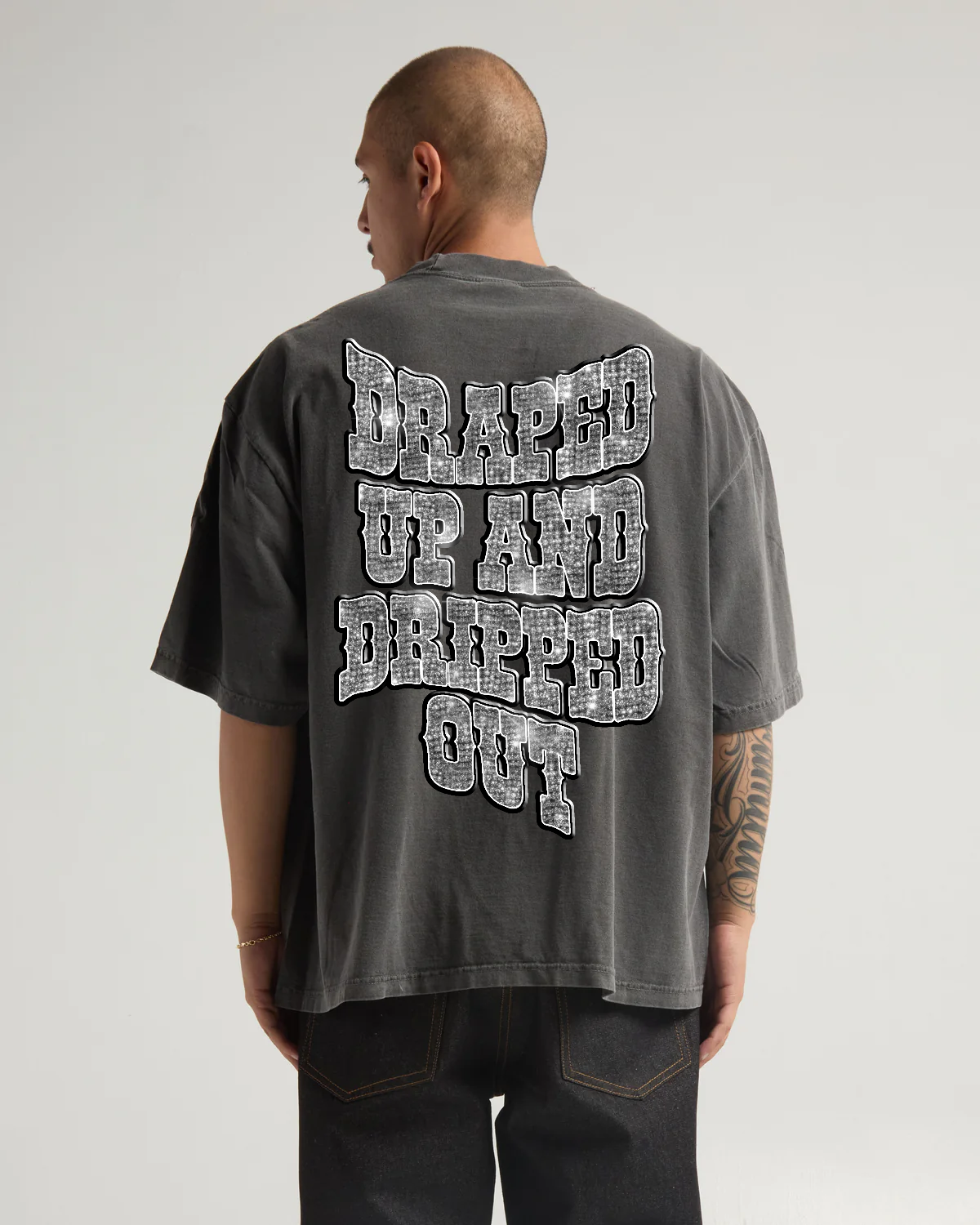 Timeless Buckle Tee Gray