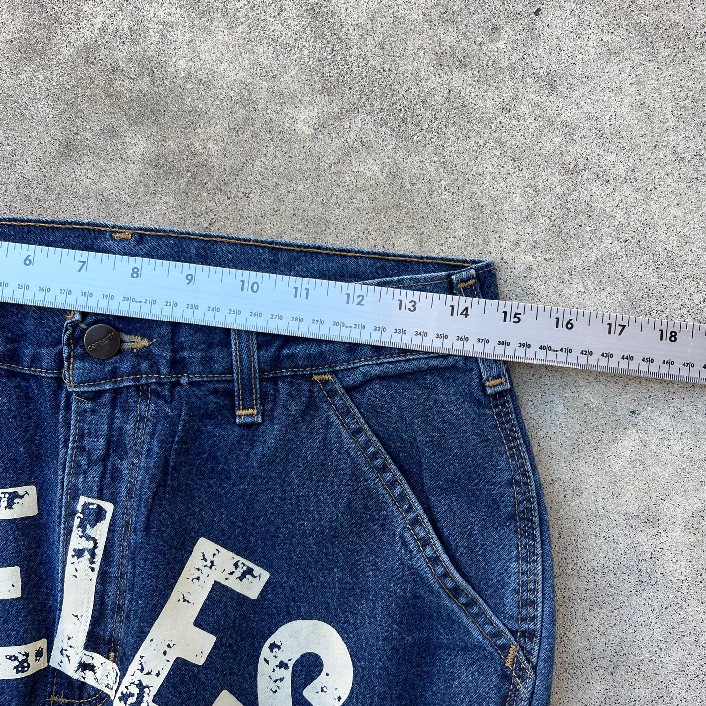 Timeless Carhartt Carpenter 30x32